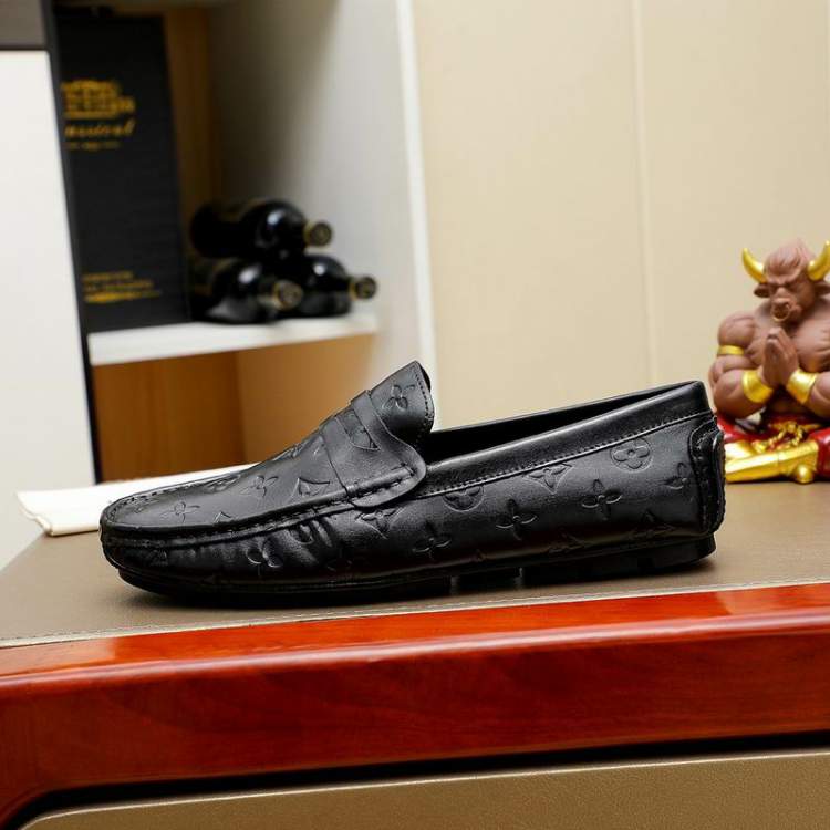 Picture of Louis Vuitton Shoes _SKULVsz38-45mnf080312206